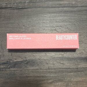 Beautycounter Beyond Gloss in shade ‘Bare Shimmer’